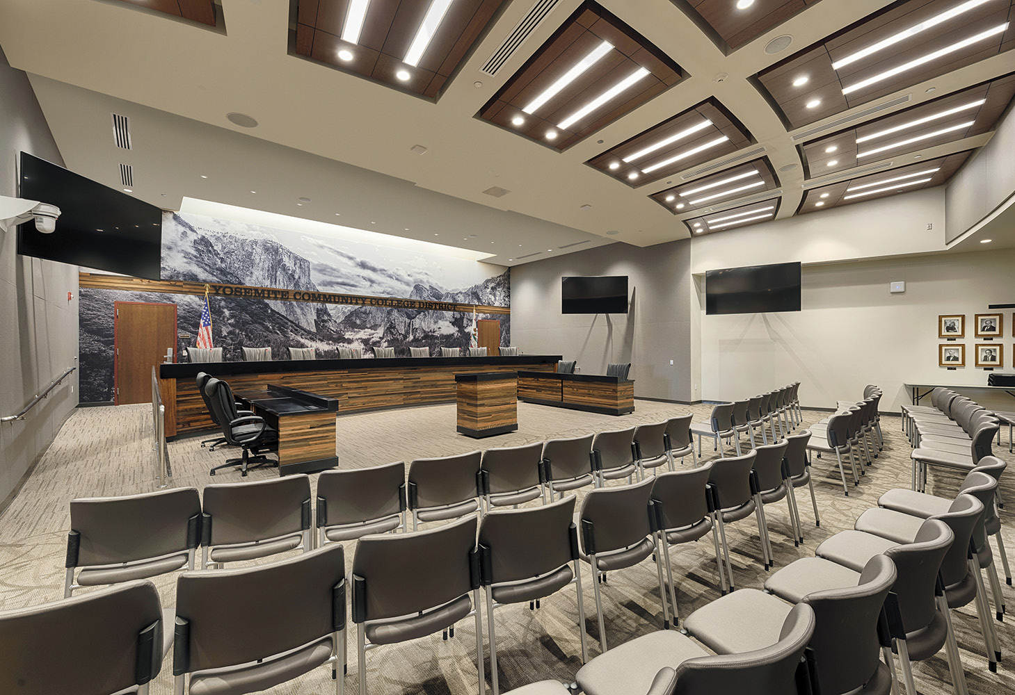 Yosemite Community College New District Office