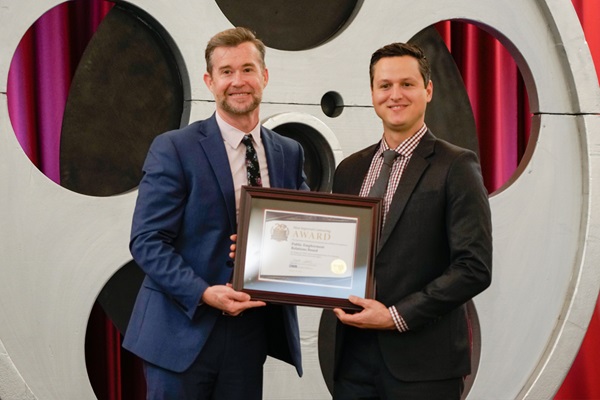 Keith Boylan, Department of Veterans Affairs, present the Public Employment Relations Board with the award for Most Improved DVBE Contracting for a small agency.